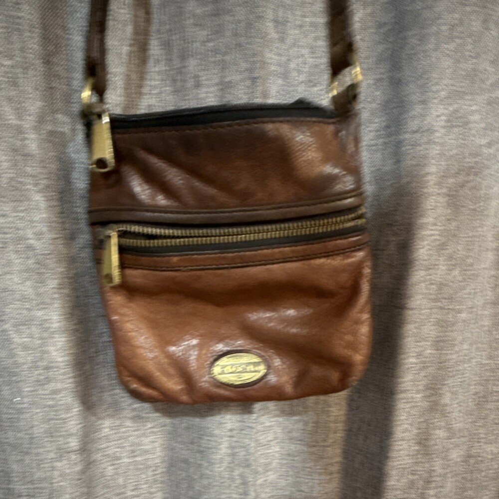 Fossil Brown Shoulder Bag Zipper Accents Adjustable Strap Inner & Outer Pockets